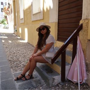 Meet your Posher, Miranda